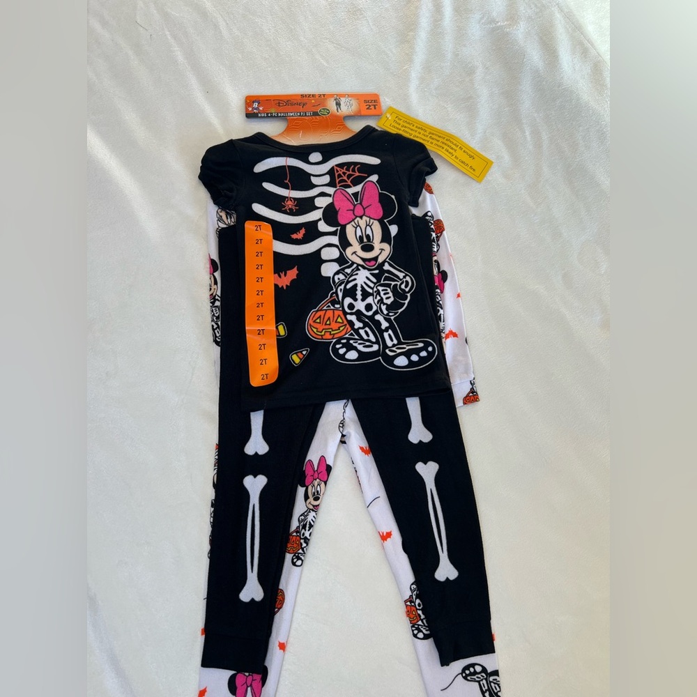 Disney Halloween‎ 4-PC Themed PJ sets Size 2T